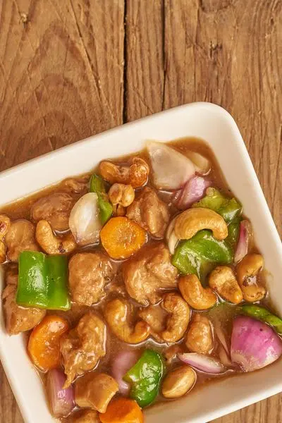 Chicken In Cashew Nuts